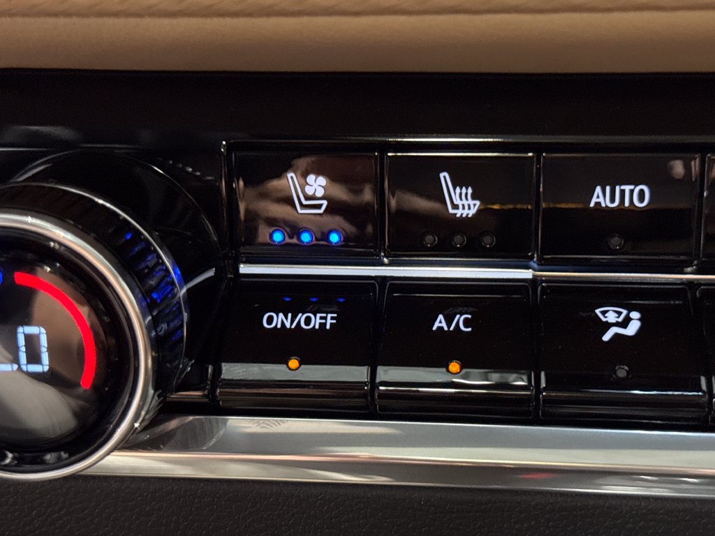 New 2027 Chevrolet Equinox ACTIV w/ Safety and Technology Package AWD/4WD image 16