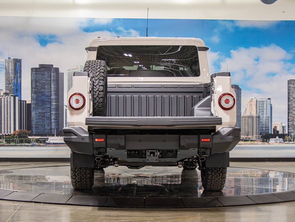 New 2025 INEOS Grenadier Quartermaster AWD/4WD image 12
