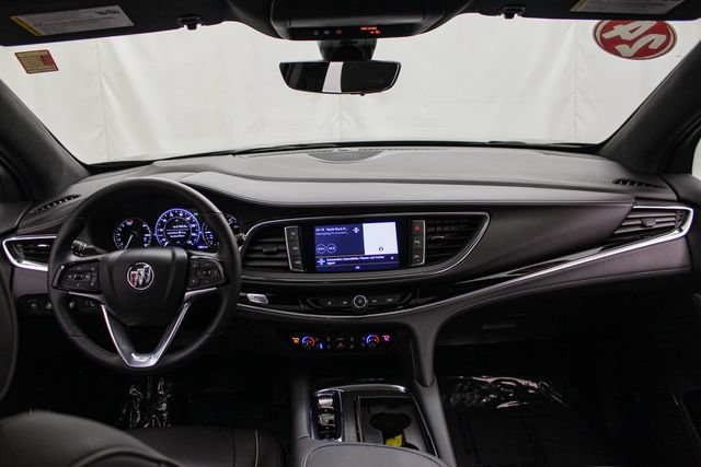 Used 2024 Buick Enclave Avenir w/ Avenir Technology Package AWD/4WD image 29