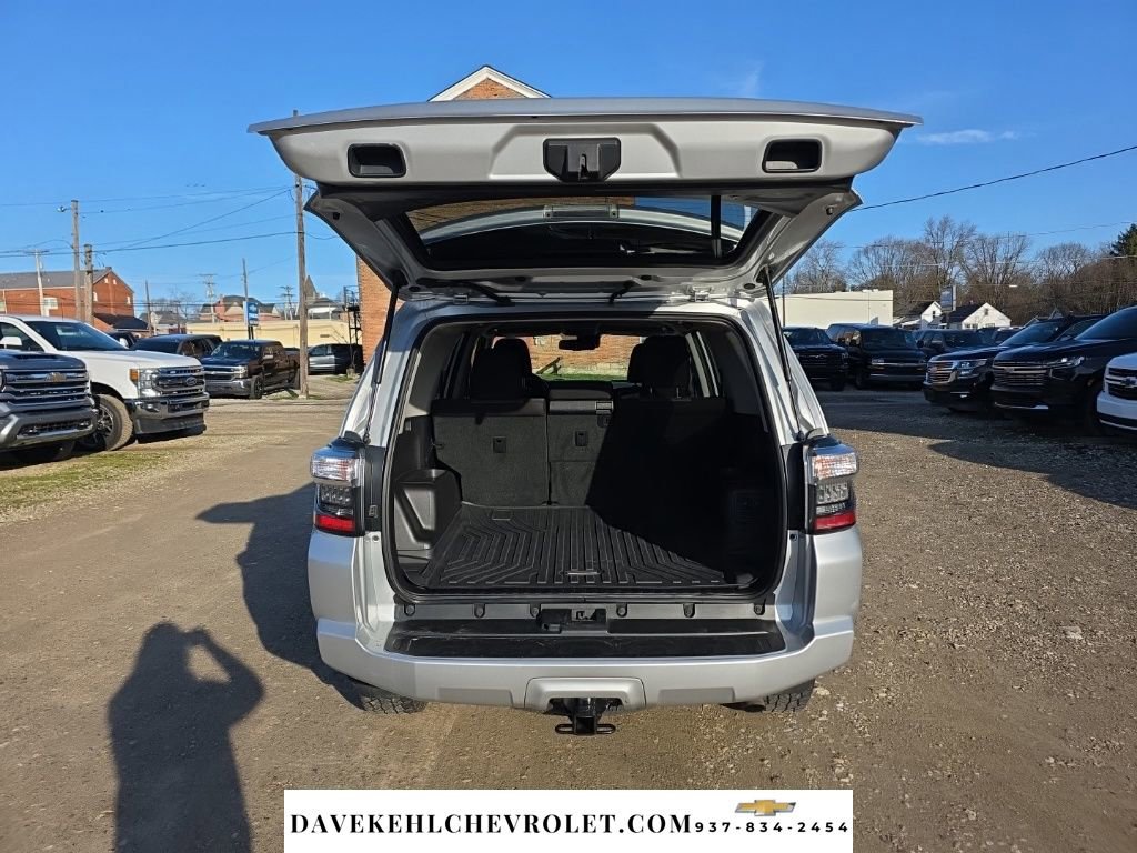 Used 2021 Toyota 4Runner SR5 image 31