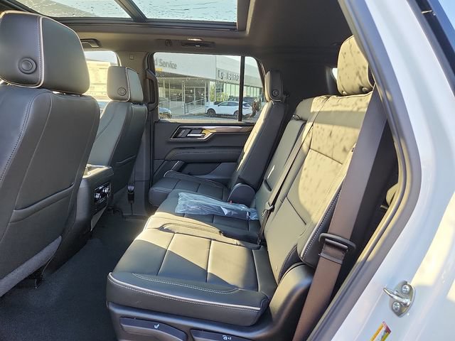 New 2026 GMC Yukon Elevation w/ LPO, Elevation Black Package AWD/4WD image 6