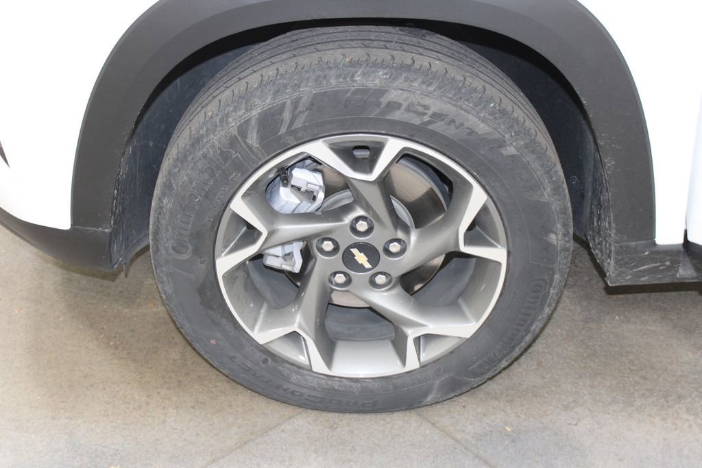 Used 2024 Chevrolet Trax LT image 34