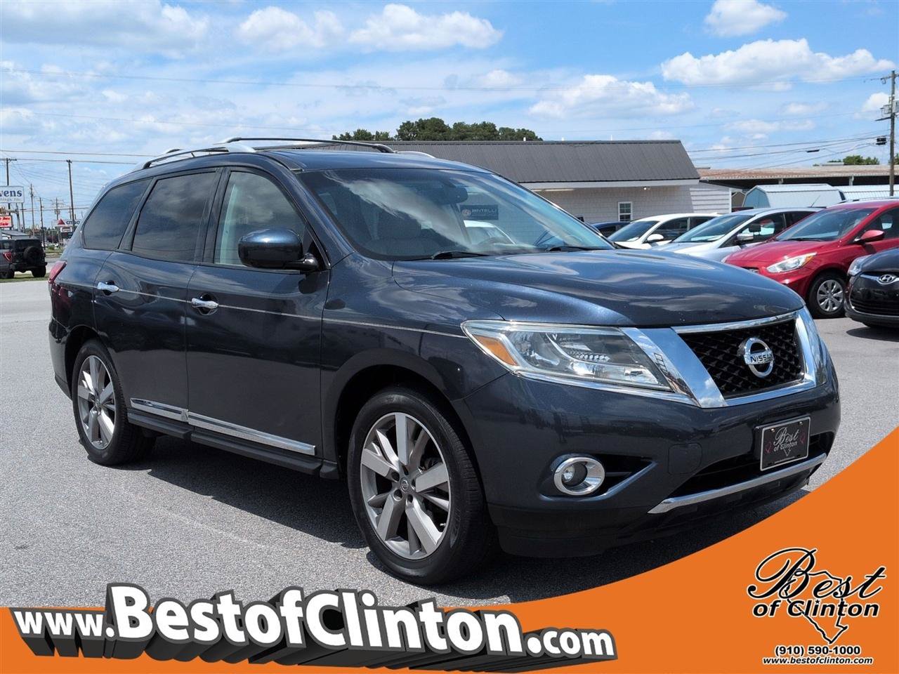 Used 2016 Nissan Pathfinder Platinum FWD image 1