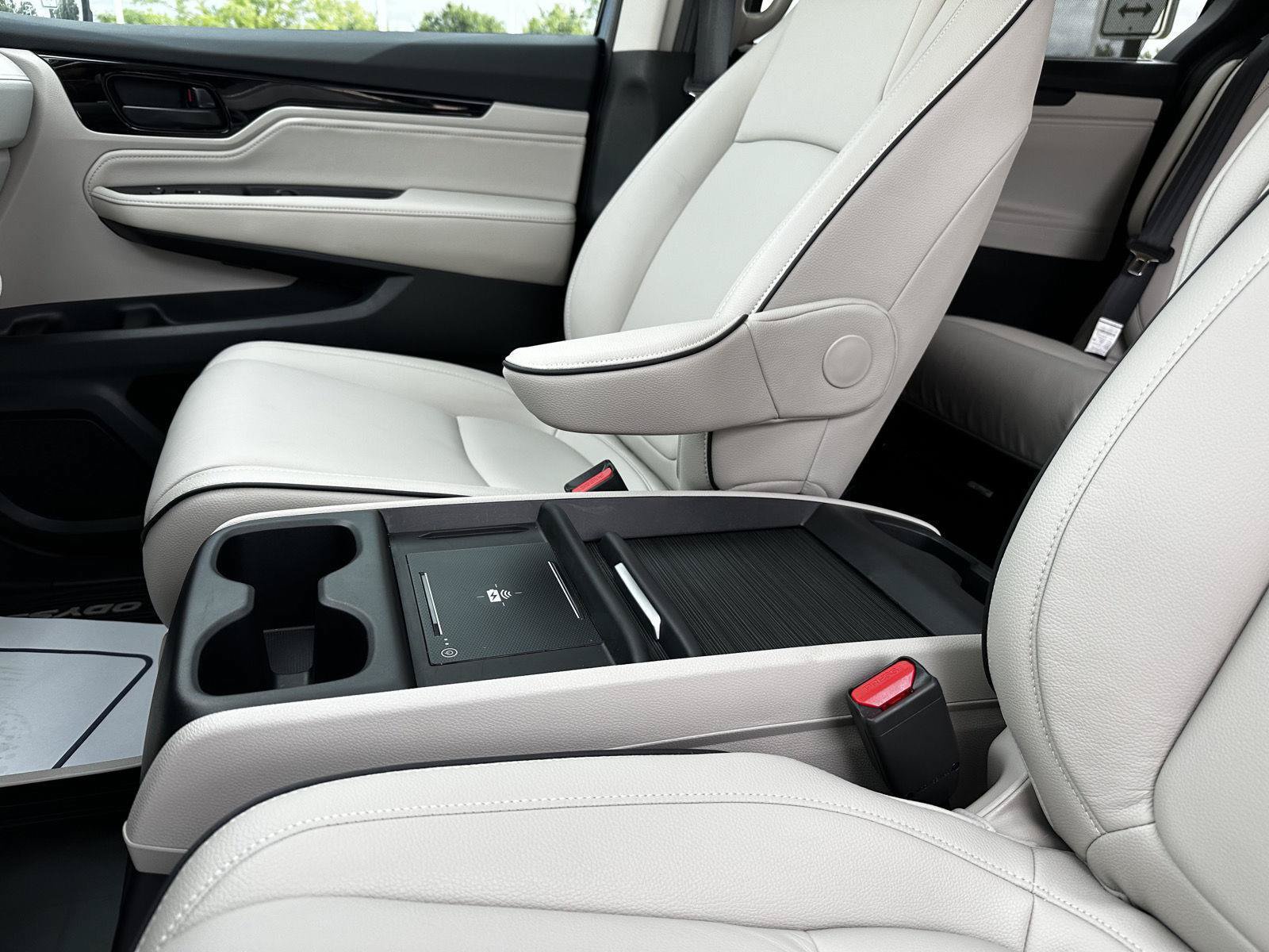 Certified 2026 Honda Odyssey Touring image 19