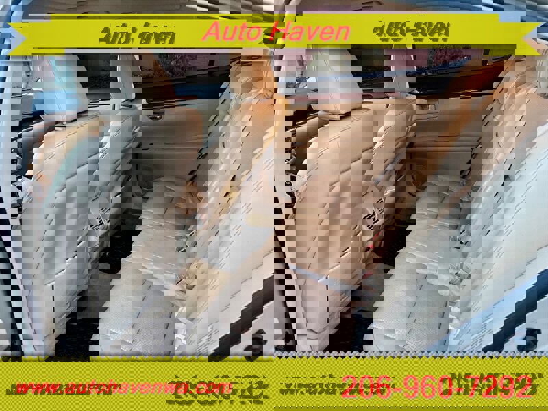 Used 2014 Lexus ES 300h Base w/ Luxury Package w/Bamboo Trim image 10