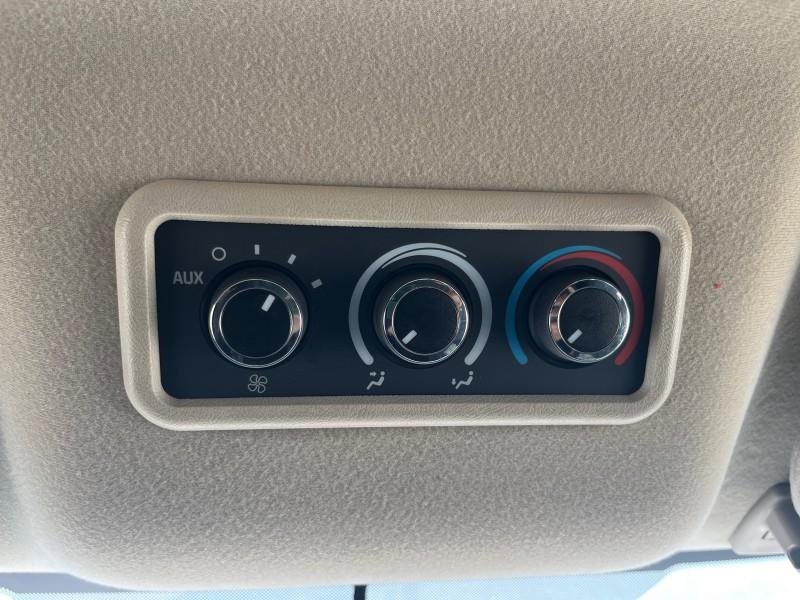 Used 2018 Chevrolet Express 2500 LT w/ LT Preferred Equipment Group image 14