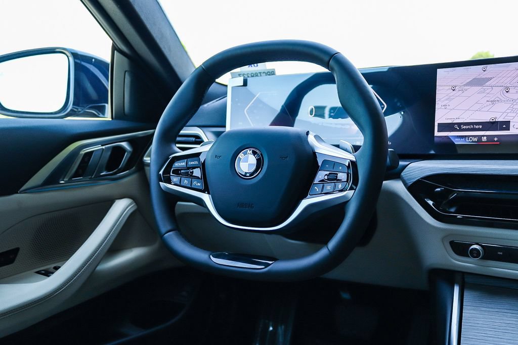 Used 2025 BMW 430i Coupe w/ Premium Package RWD image 17
