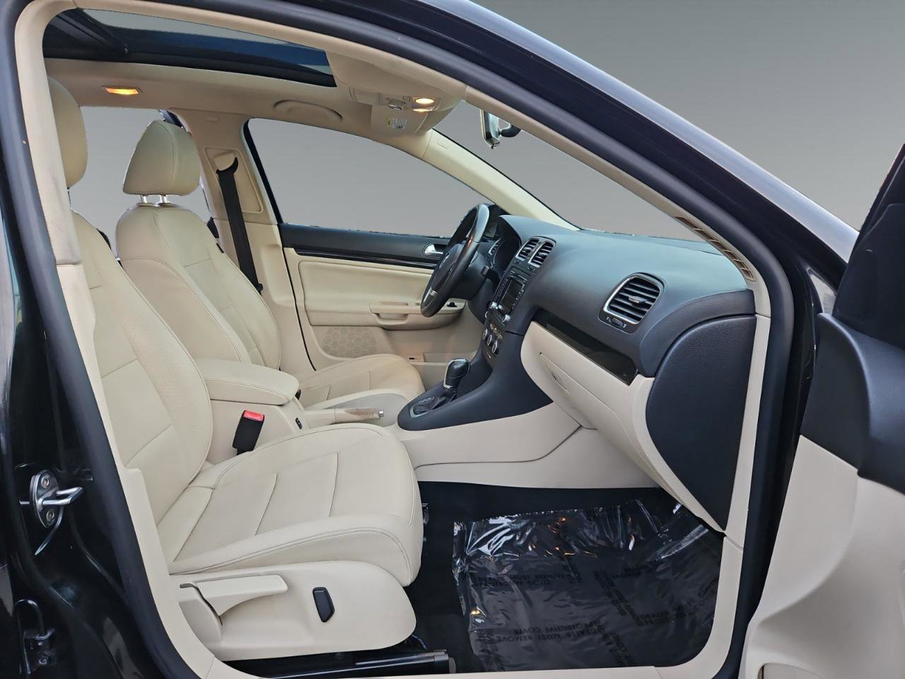 Used 2014 Volkswagen Jetta TDI image 15