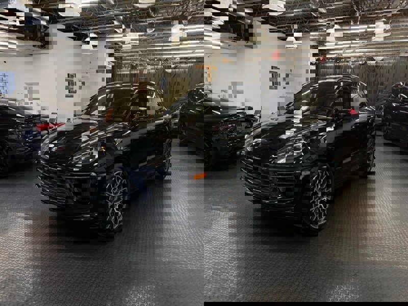 Used 2020 Porsche Macan Turbo image 6