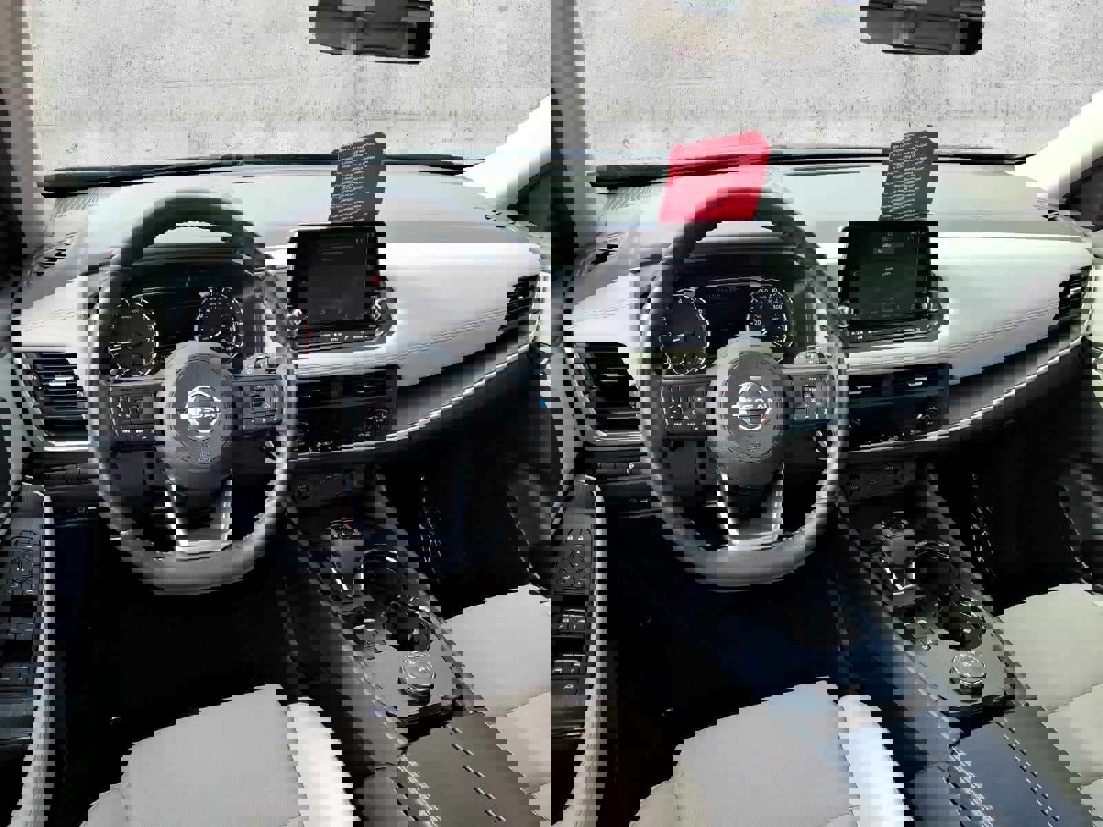 Used 2024 Nissan Rogue SV w/ SV Premium Package image 7