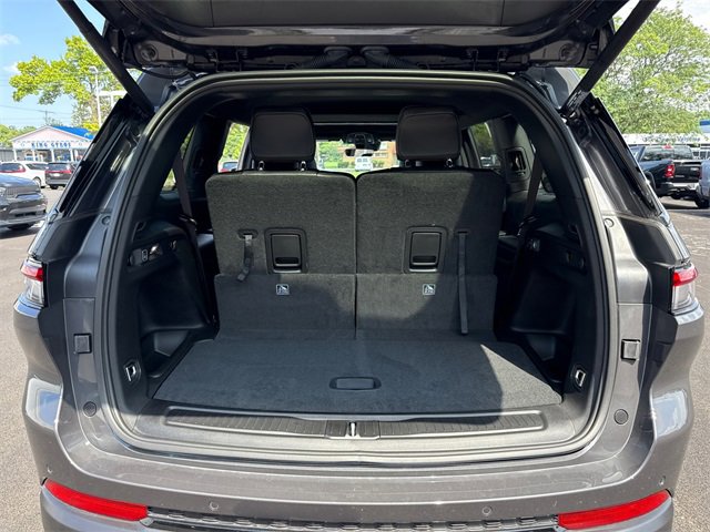 New 2025 Jeep Grand Cherokee L Altitude image 31