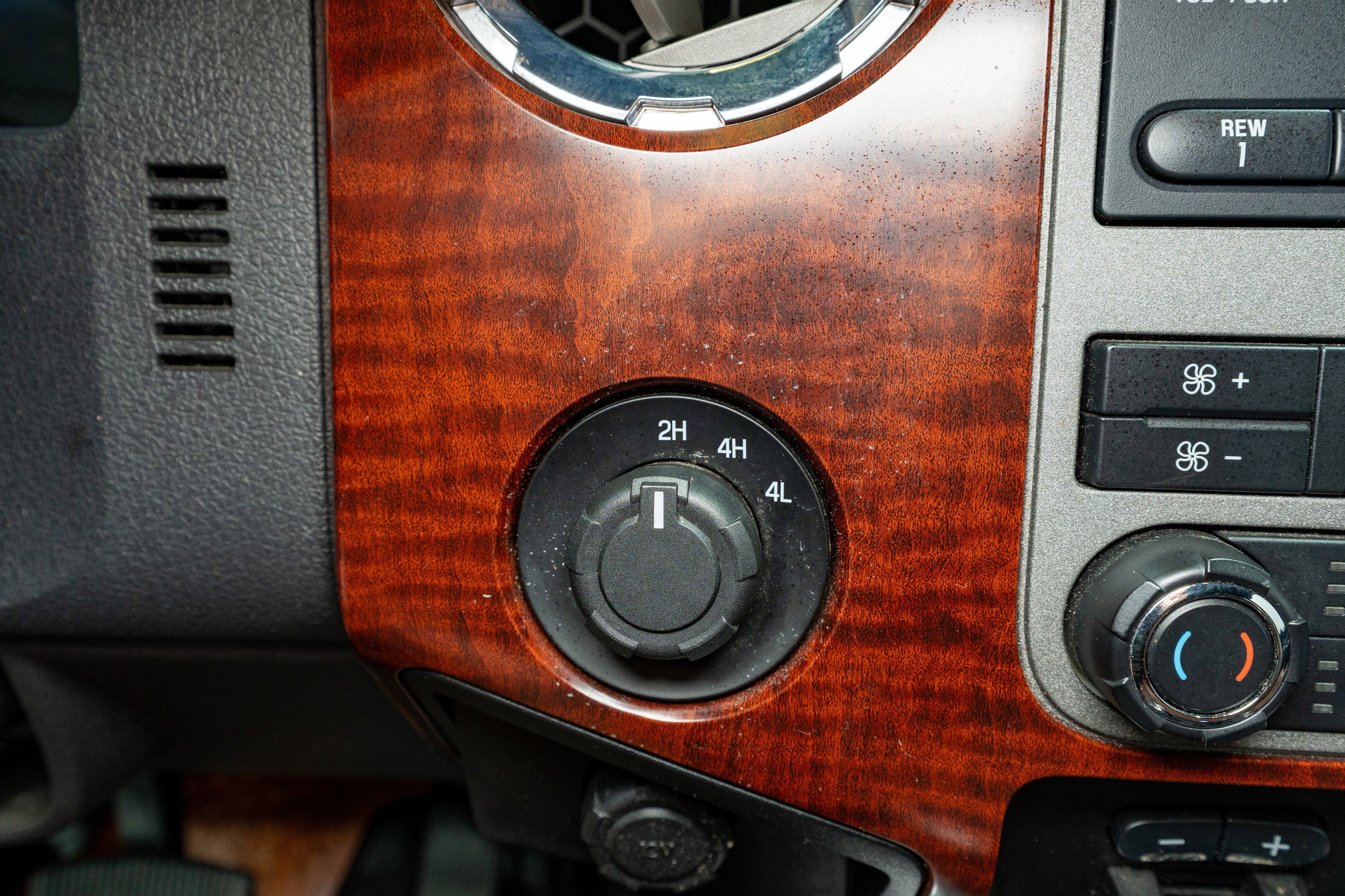 Used 2012 Ford F350 King Ranch w/ King Ranch w/Chrome Pkg image 21