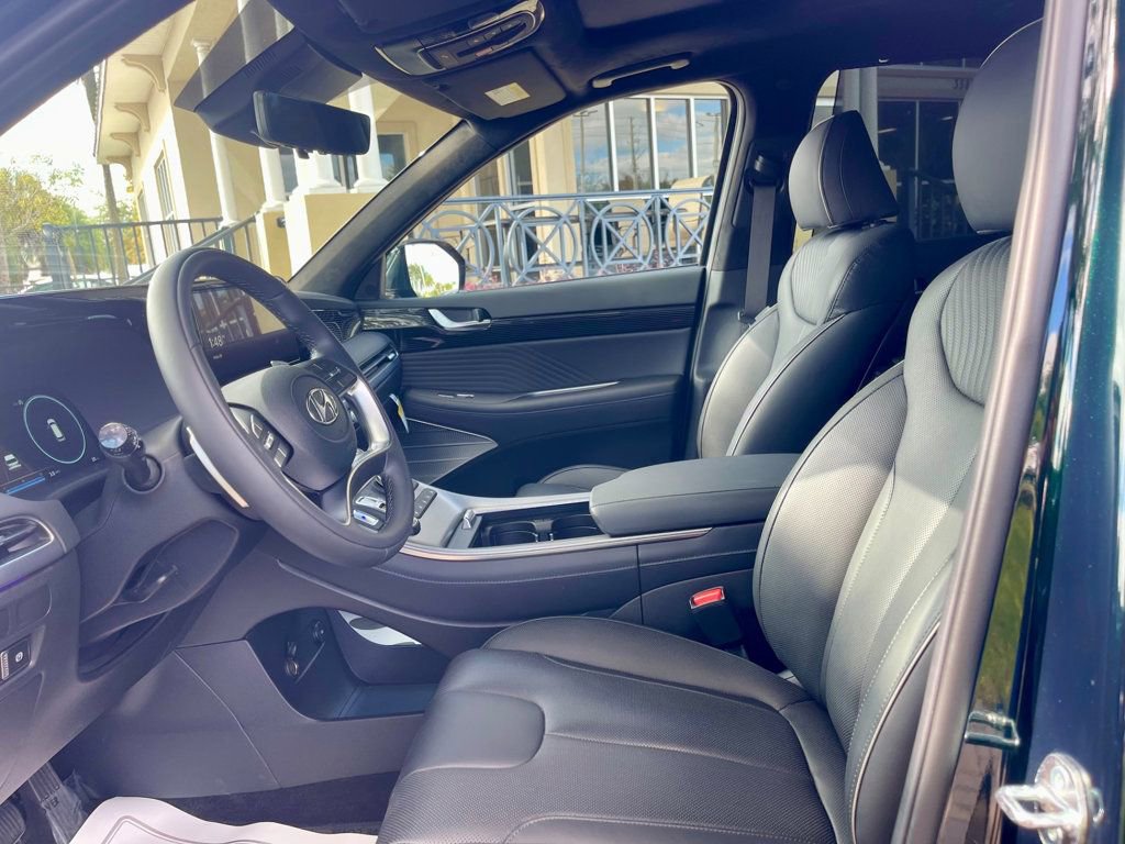 Used 2025 Hyundai Palisade Calligraphy image 11