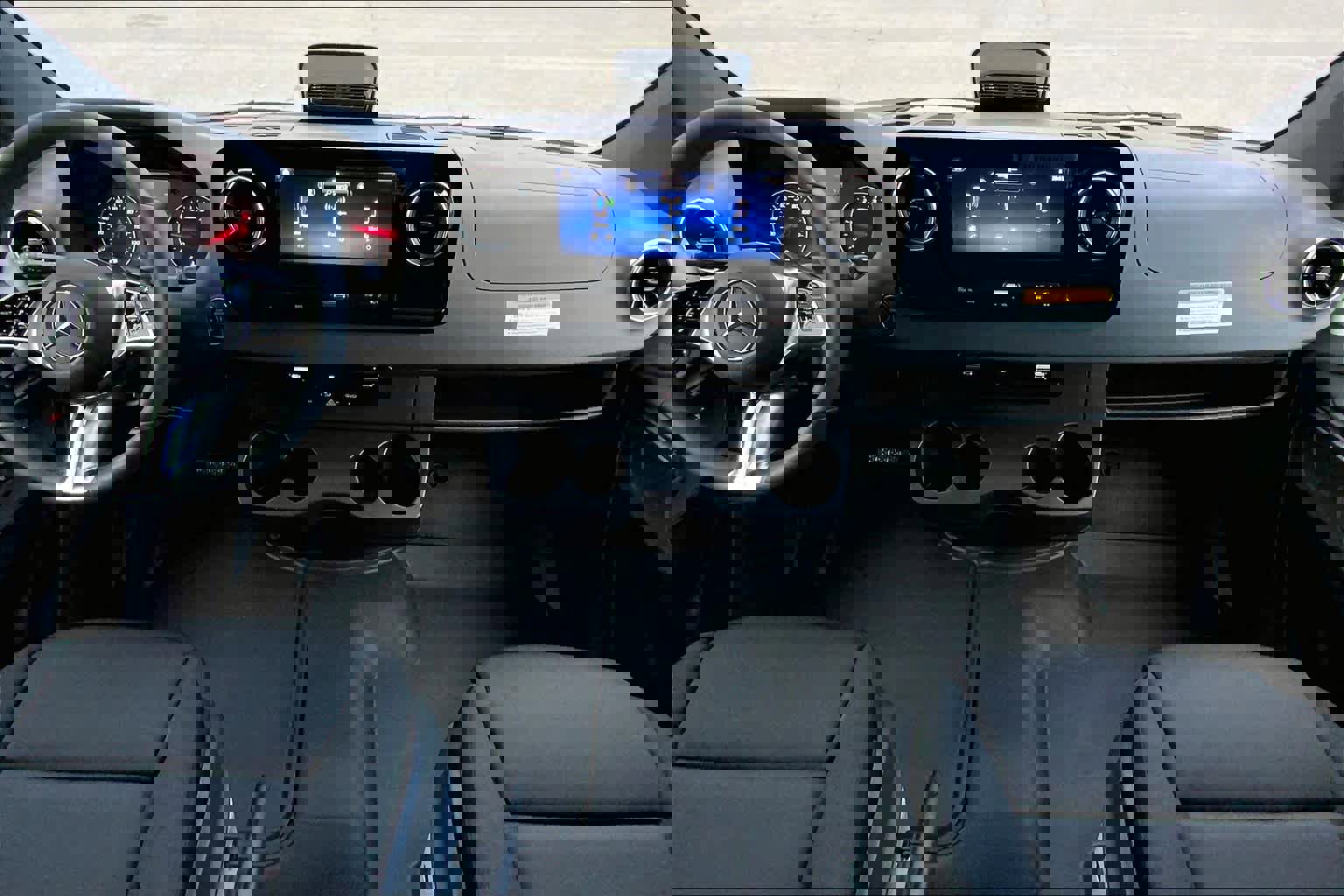 Used 2025 Mercedes-Benz Sprinter 2500 image 5