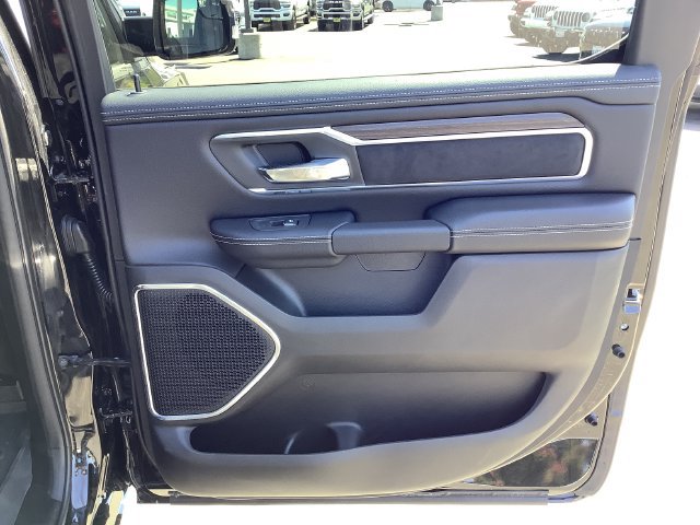 New 2026 RAM 1500 Laramie AWD/4WD image 39