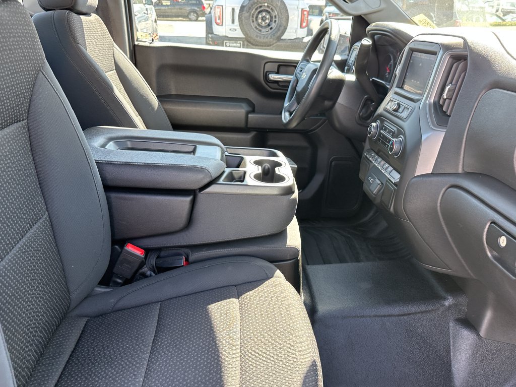 Used 2025 Chevrolet Silverado 1500 W/T RWD image 16