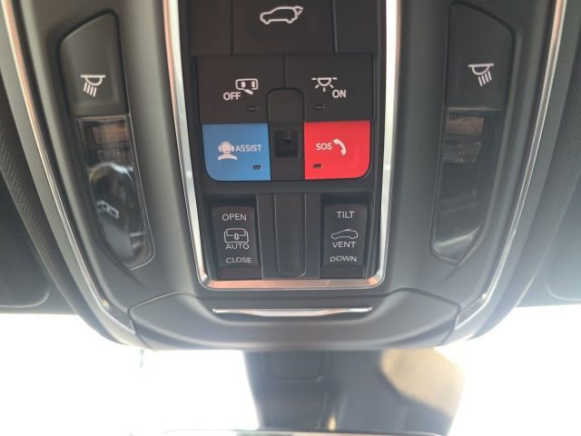 New 2025 Jeep Grand Cherokee Altitude w/ Trailer Tow Package image 25