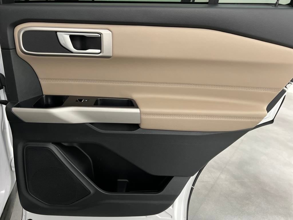 Used 2024 Ford Explorer XLT w/ Equipment Group 202A image 21