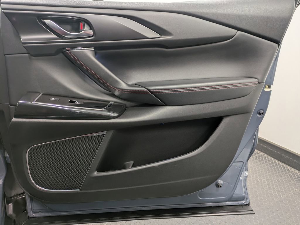 Used 2023 MAZDA CX-9 Carbon Edition AWD/4WD image 28