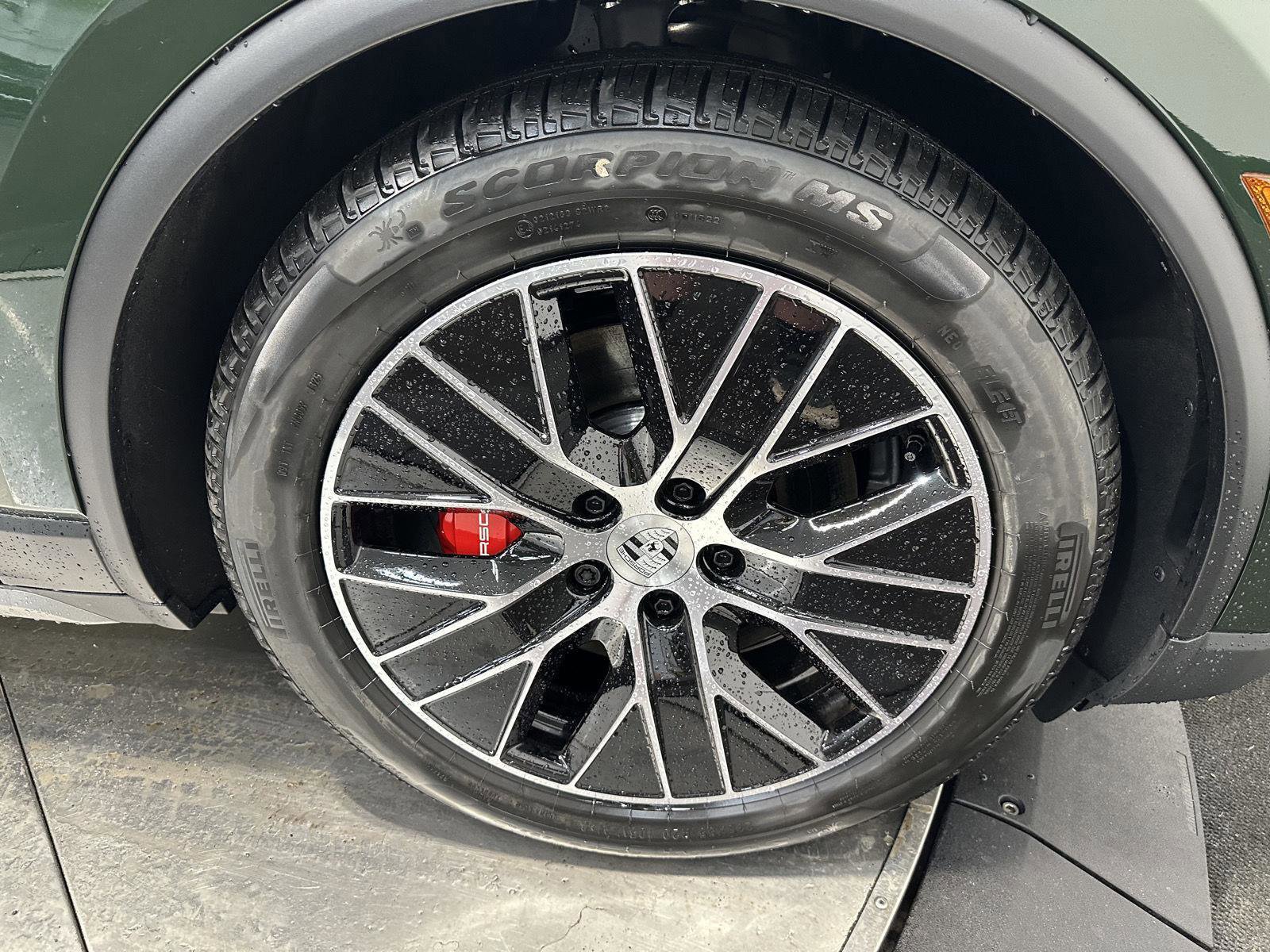 New 2025 Porsche Macan 4S Electric AWD/4WD image 12