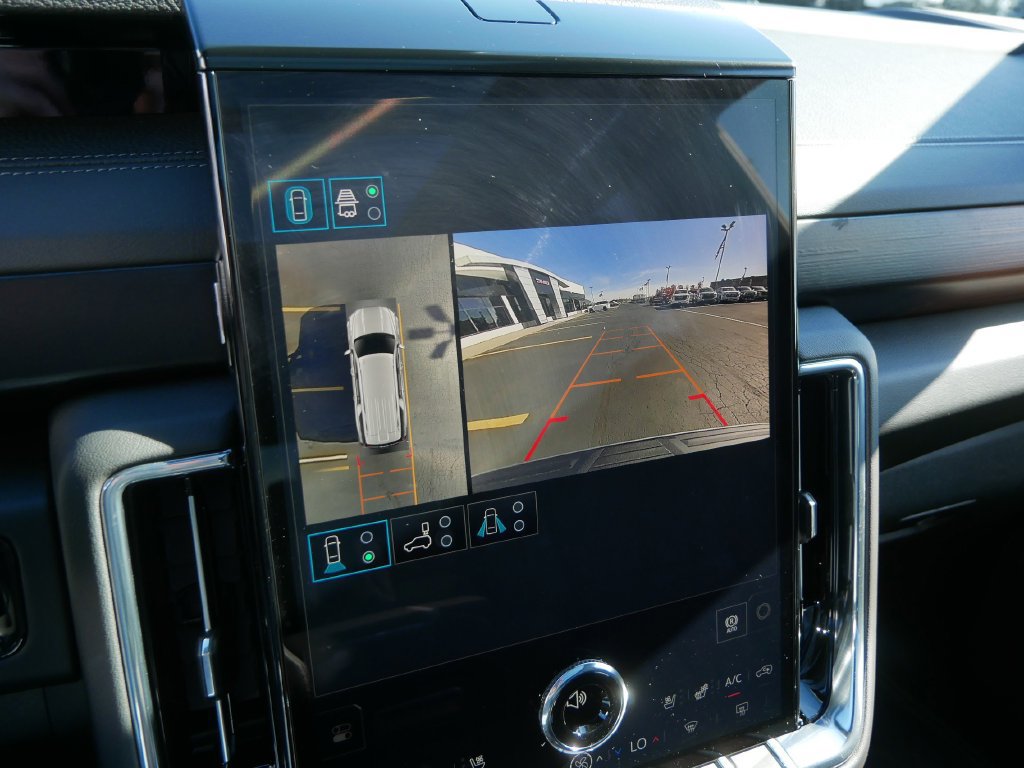 New 2026 GMC Yukon XL Denali w/ Sun & Power Step Package AWD/4WD image 24