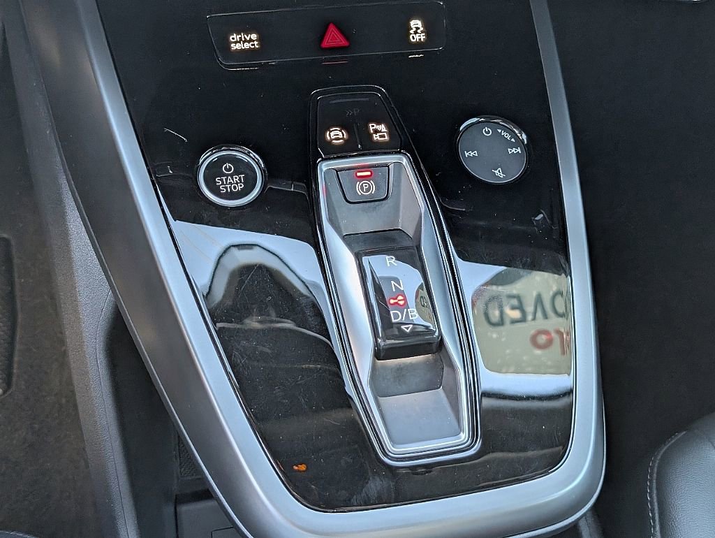 Used 2022 Audi Q4 e-tron Premium Plus image 28