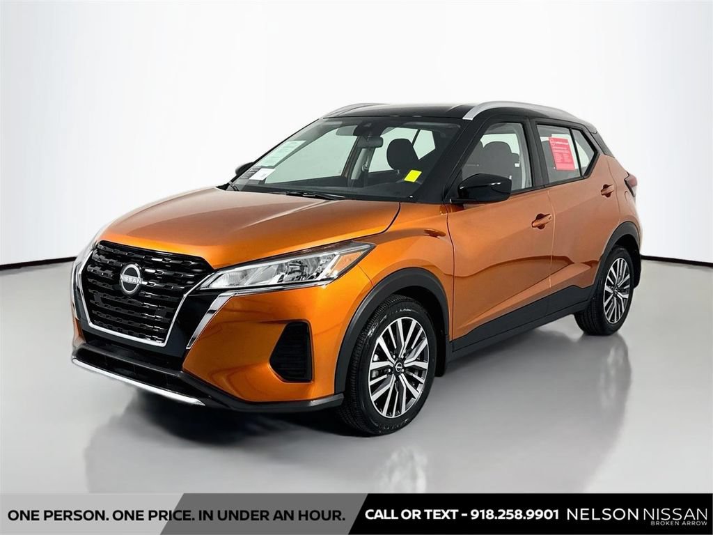 Used 2023 Nissan Kicks SV FWD image 1