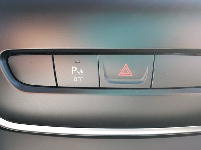 Used 2019 Jeep Cherokee Latitude Plus w/ Cold Weather Group AWD/4WD image 22