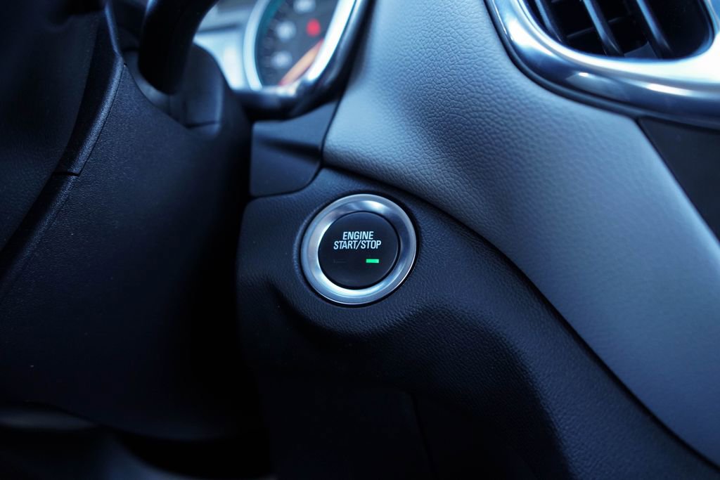 Used 2023 Chevrolet Equinox LT w/ Driver Convenience Package image 22