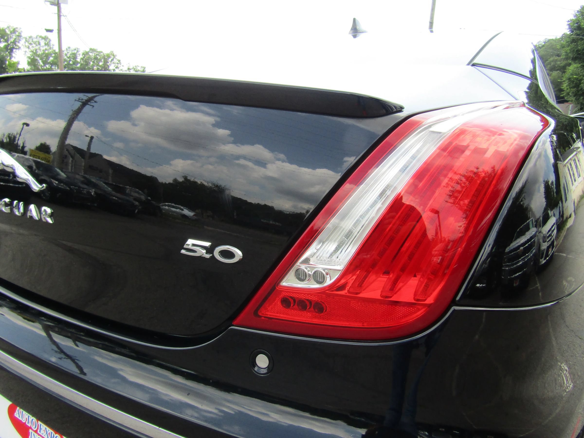 Used 2013 Jaguar XJ L Supersport RWD image 10