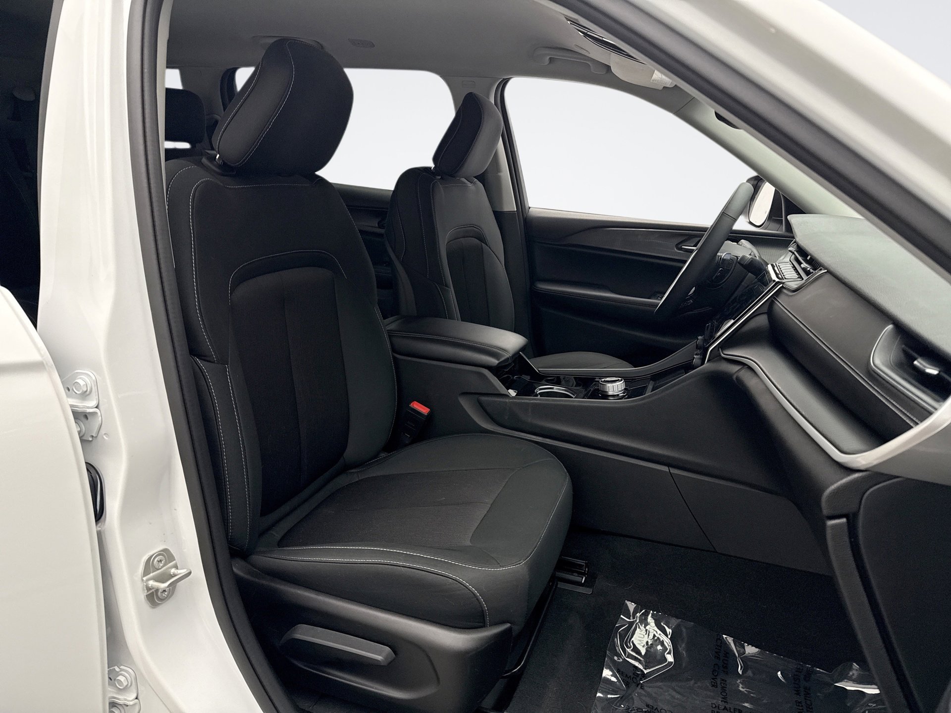 Used 2023 Jeep Grand Cherokee L Laredo w/ Luxury Tech Group I image 16