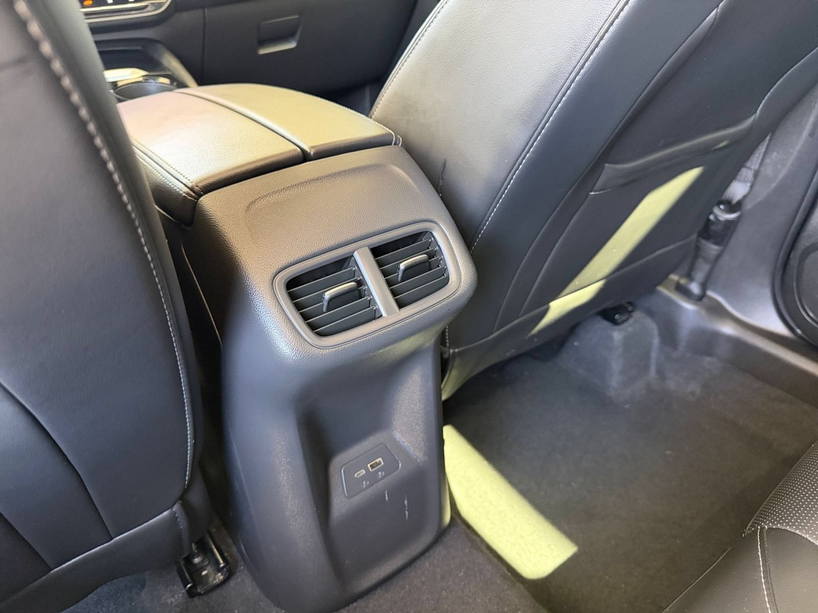 Used 2024 Buick Envision Preferred AWD/4WD image 24