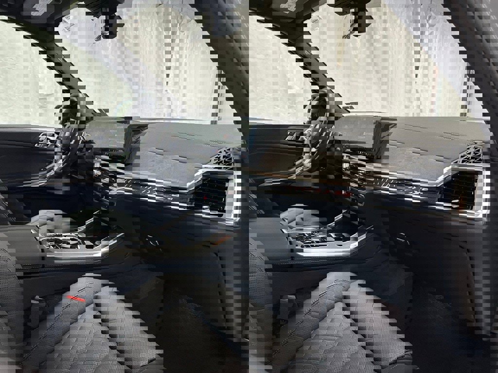 Used 2026 BMW X5 xDrive50e image 60