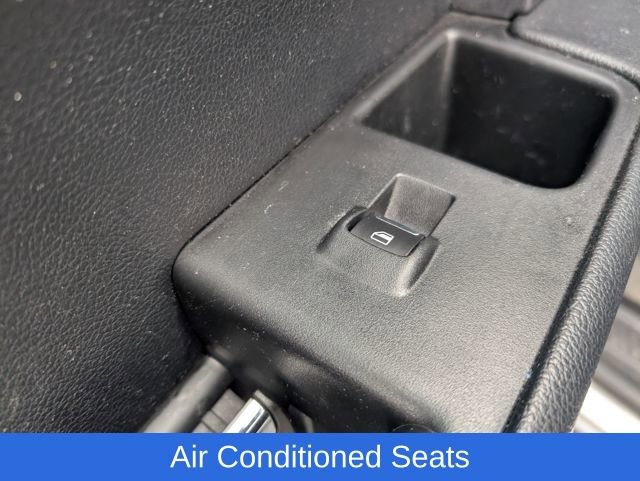 Used 2021 Ford Expedition Max XLT image 12