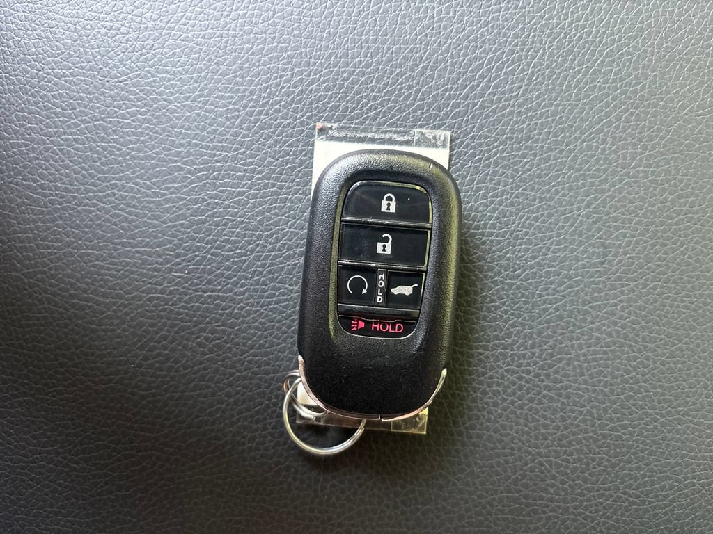Used 2025 Honda Pilot Black Edition image 26