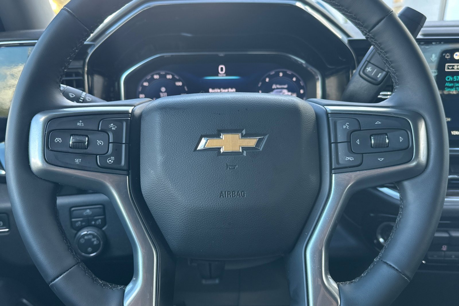 Used 2025 Chevrolet Silverado 1500 LT image 34