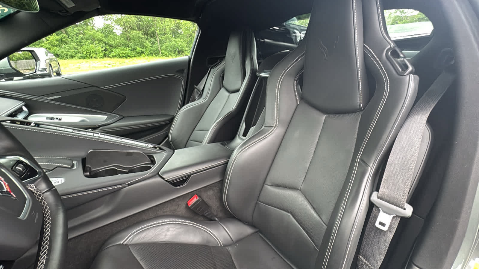 Certified 2022 Chevrolet Corvette Stingray Coupe w/ 1LT RWD image 8