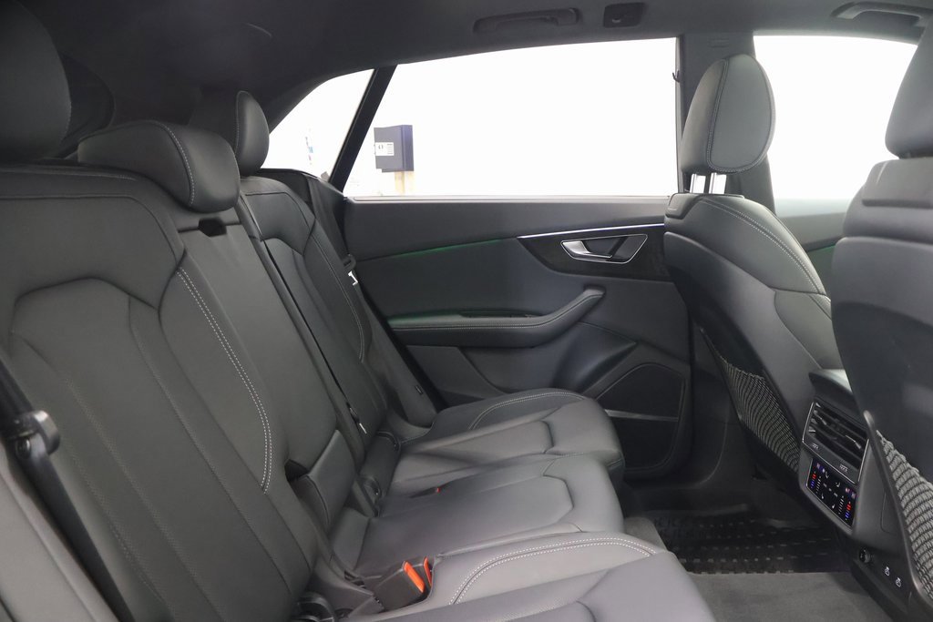 Certified 2025 Audi Q8 Prestige image 24