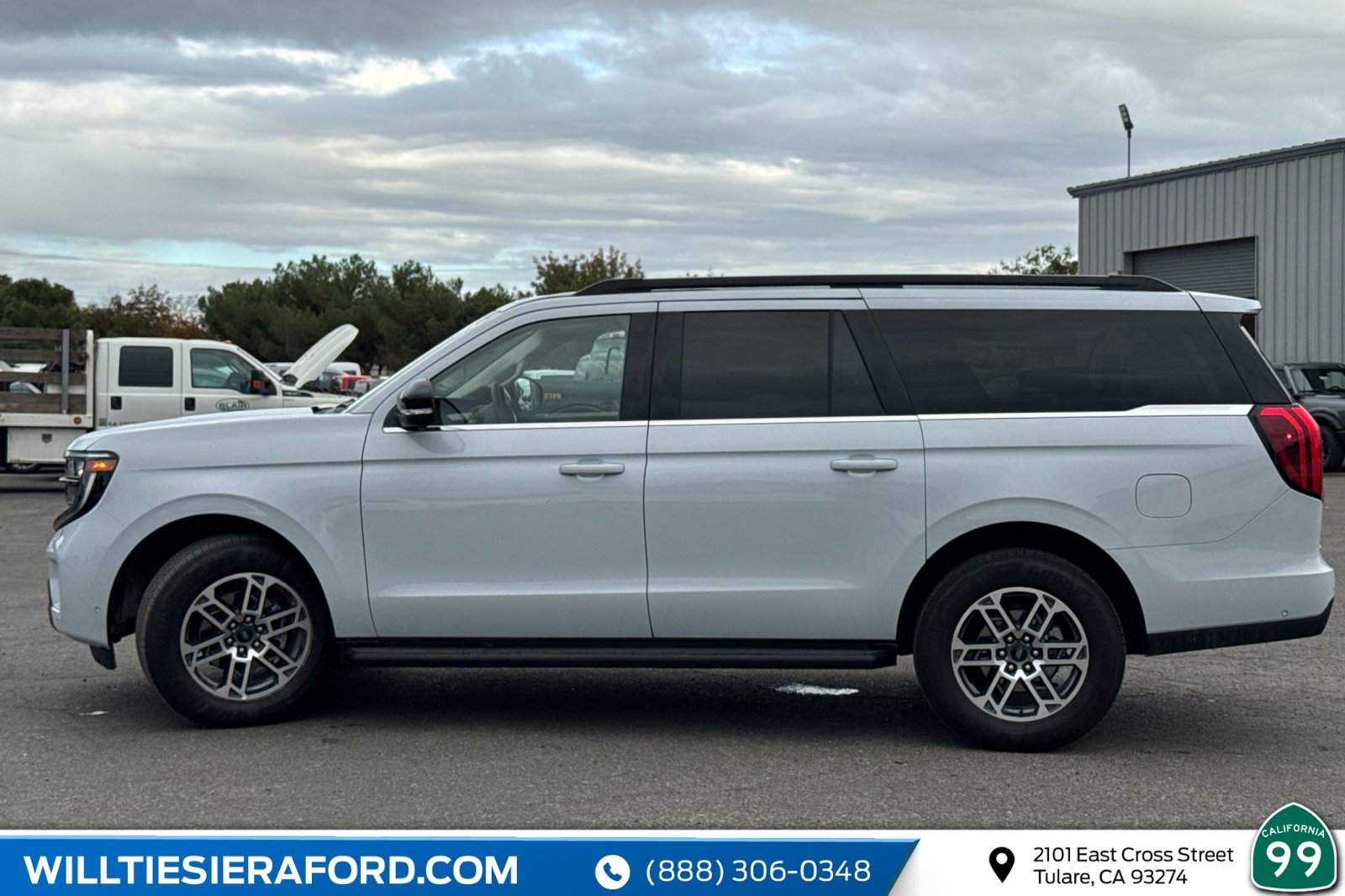 Used 2025 Ford Expedition Max Active image 8