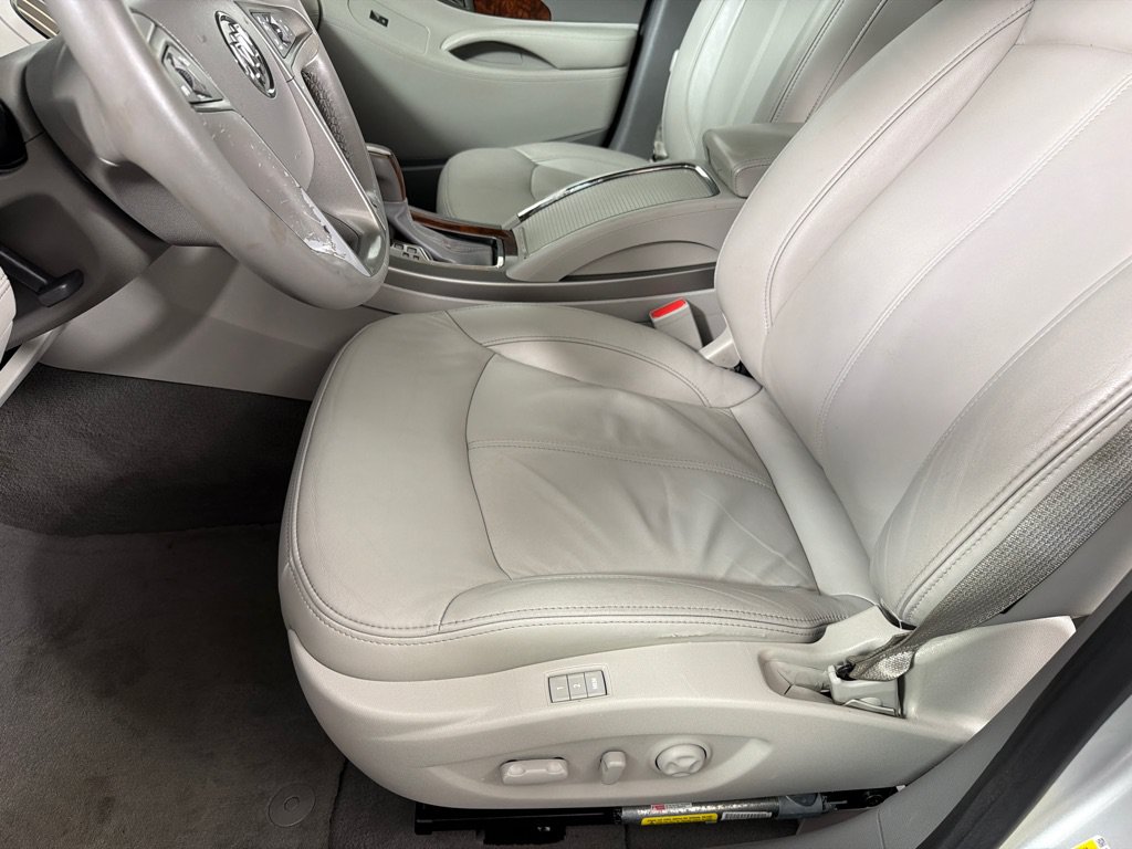 Used 2013 Buick LaCrosse Leather FWD image 10