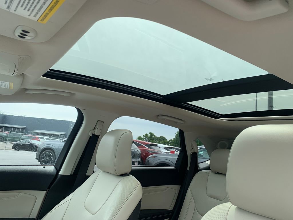 Used 2020 Ford Edge Titanium w/ Equipment Group 301A FWD image 24