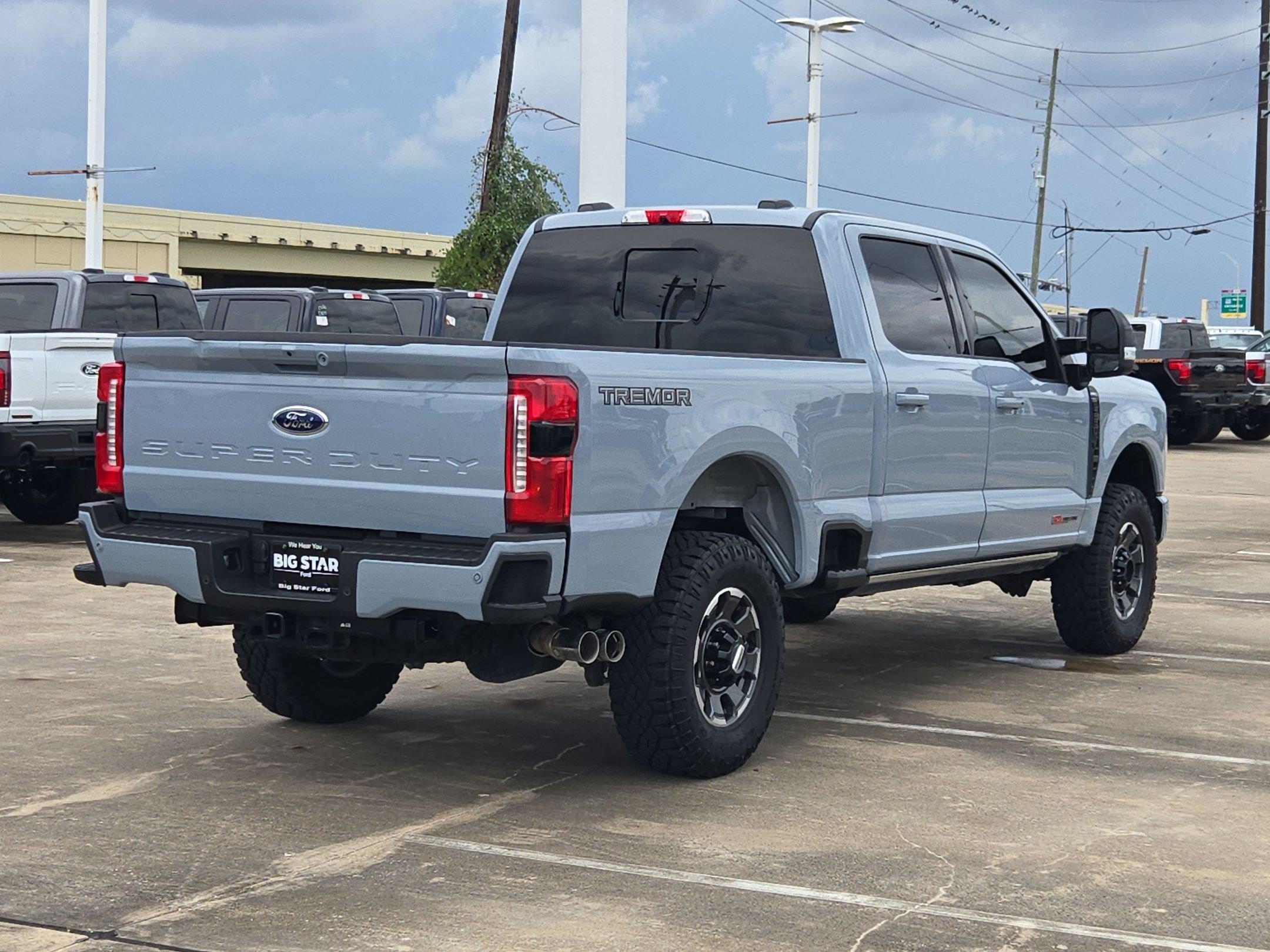 Used 2024 Ford F250 Lariat w/ Lariat Ultimate Package AWD/4WD image 3