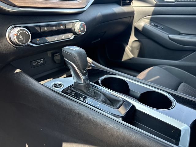 Used 2024 Nissan Altima 2.5 SV FWD image 23