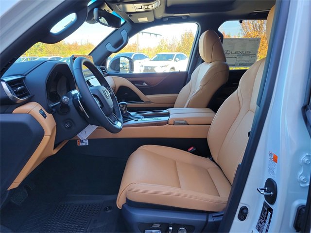 New 2025 Lexus LX 600 4WD w/ Premium Package image 15