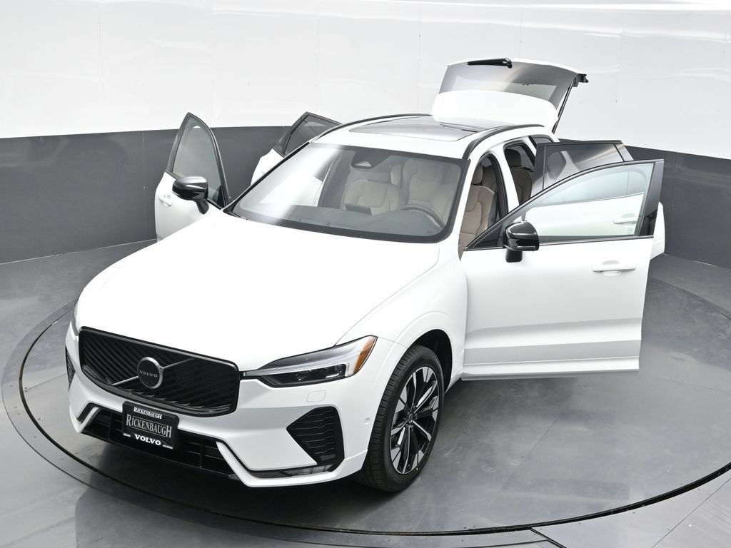 New 2026 Volvo XC60 B5 Plus w/ Protection Package Premier AWD/4WD image 40