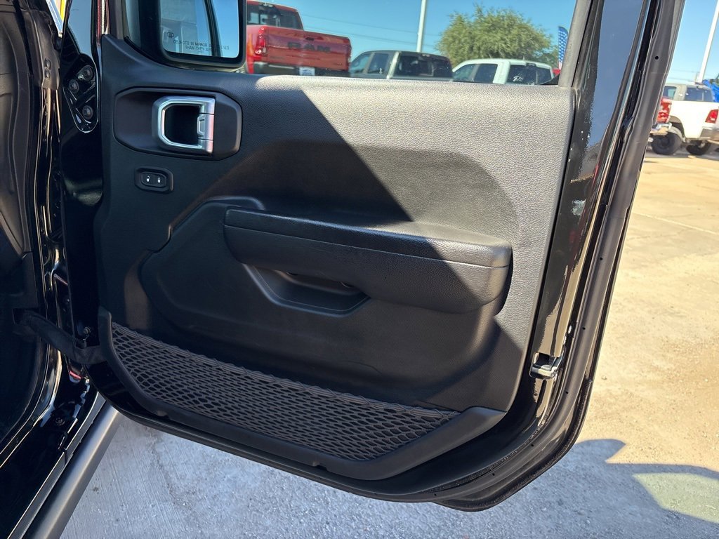 Certified 2021 Jeep Wrangler Willys image 18