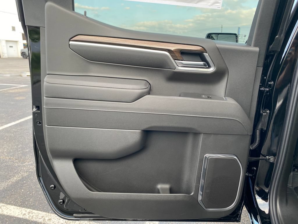 New 2026 Chevrolet Silverado 1500 LT AWD/4WD image 16