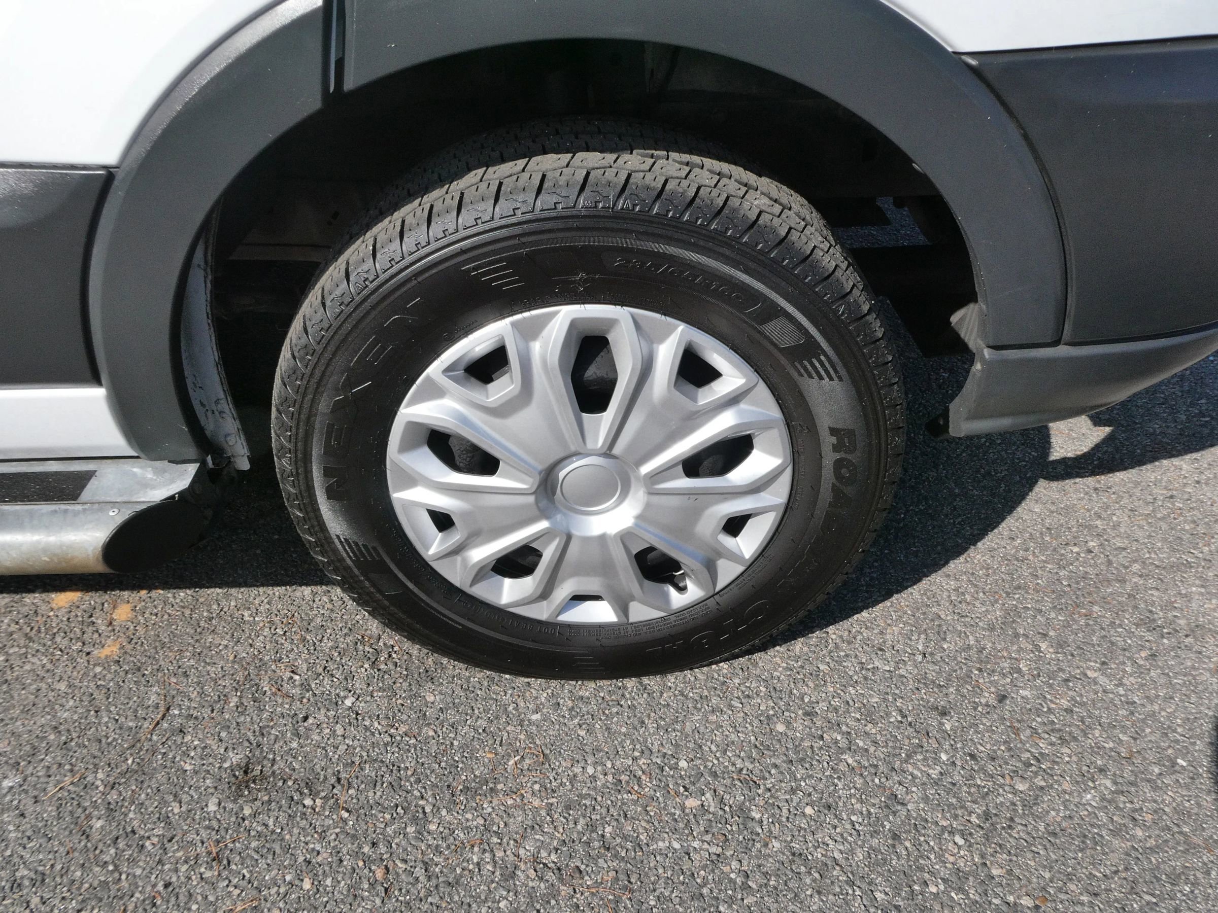 Used 2016 Ford Transit 250 130 Low Roof w/ Exterior Upgrade Package image 29