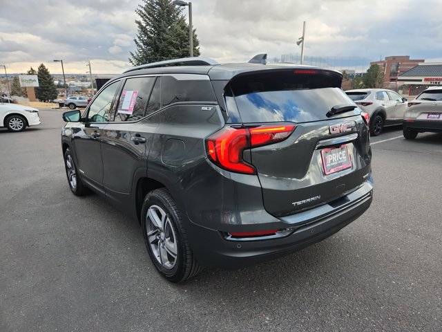Used 2021 GMC Terrain SLT w/ LPO, Dark Accent Package image 3