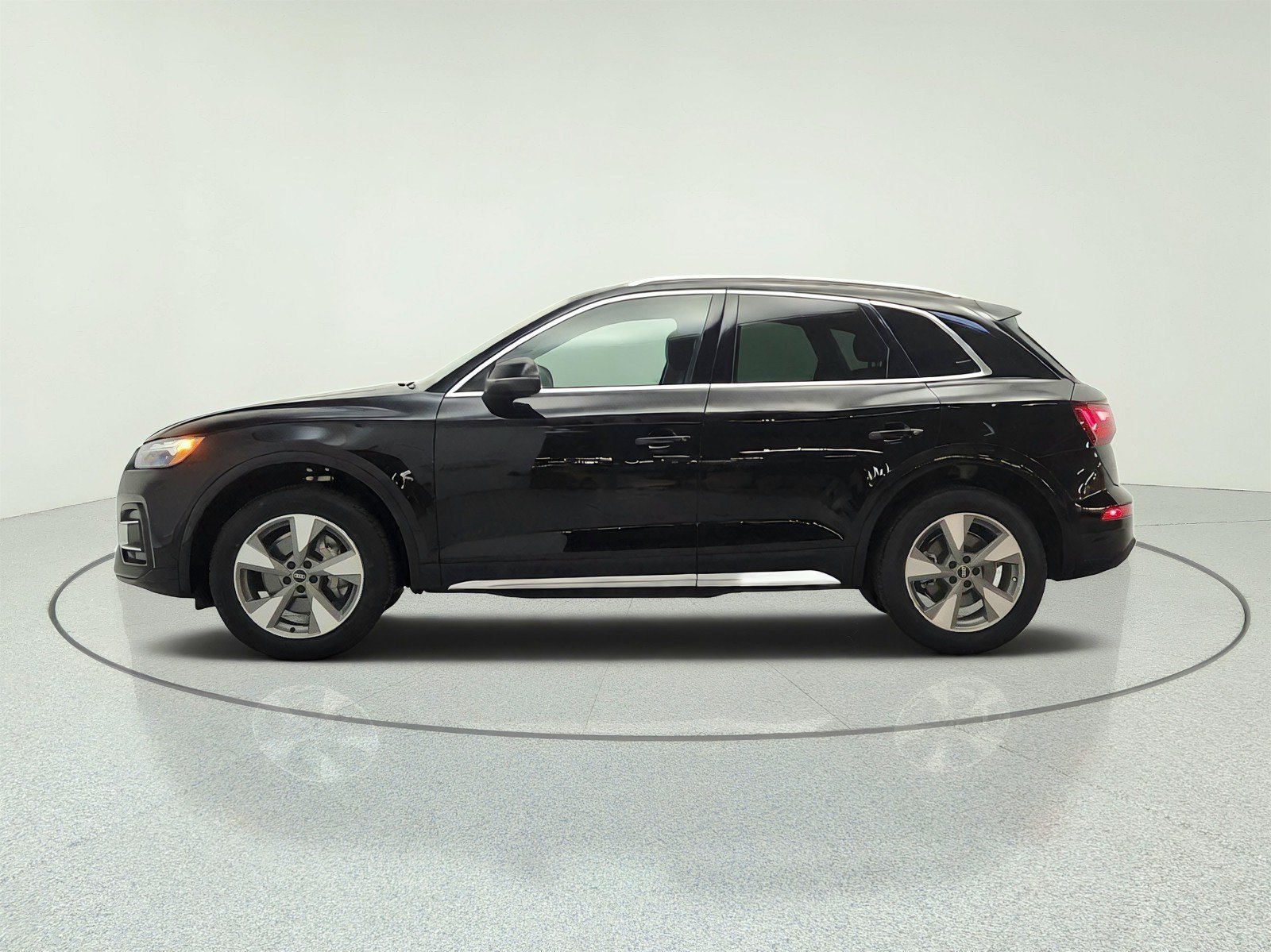 Used 2023 Audi Q5 2.0T Premium Plus w/ Premium Plus Package AWD/4WD image 8
